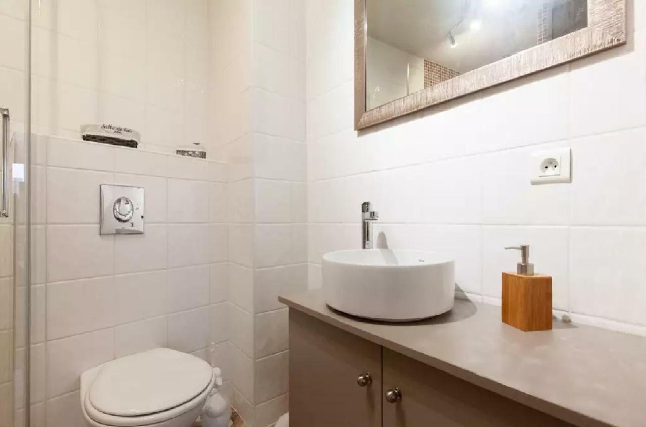 2 Bedrooms 2 Bathrooms In Old Antibes